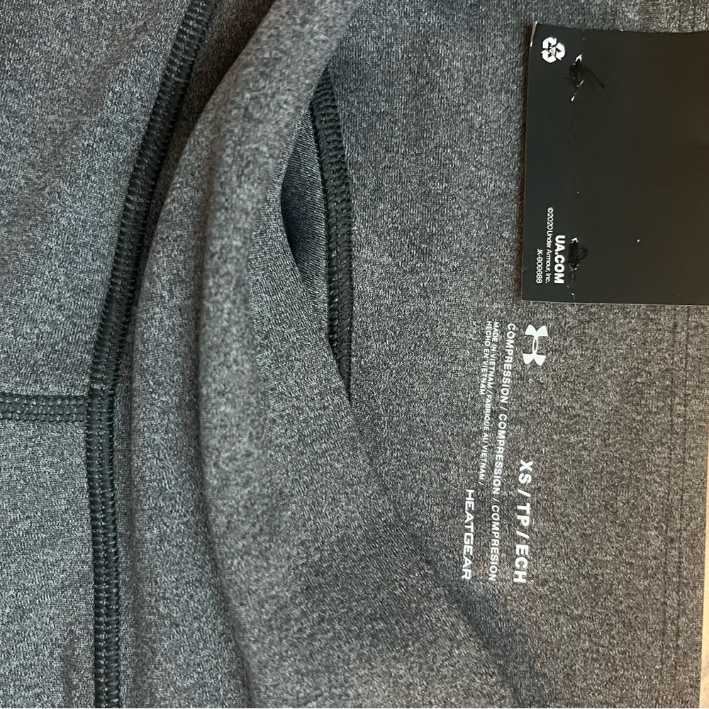 Under Armour HeatGear Leggings, size XS - Picture 3 of 8